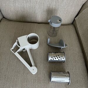 Pampered Chef Deluxe Cheese Grater